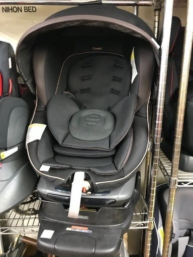 チャイルドシート コンビ 0-18kgまで対応品