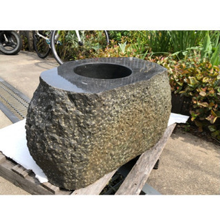 和風のお庭が好きな方必見！【手水鉢】 和風のお庭が好きな方必見！【手水鉢】