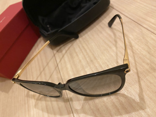 フェラガモ　サングラス