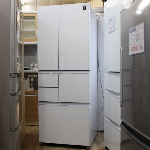 店R555)SHARP ノンフロン冷凍冷蔵庫 SJ-GT55C-W ピュアホワイト 551L 6ドア 高濃度プラズマクラスター 大容量 シャープ 2017年製