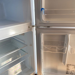 【ネット決済・配送可】２ドア冷蔵庫、使用3週間。
