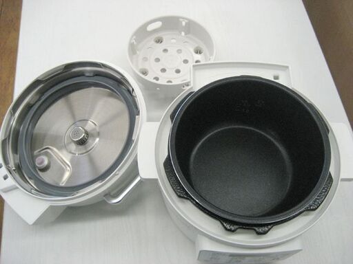 【美品!】2.2L 電気圧力鍋 2019年製 アイリスオーヤマ PC-MA2 ホワイト 圧力なべ キッチン 家電 調理器具 札幌 厚別店