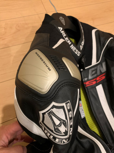 アレンネス レーシングスーツ 革つなぎ ほぼ未使用 | procomm.ca
