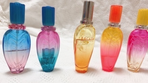 ESCADA オードトワレ 4ml １個〜9個 Amazon | トロピカルパンチ ミニ香水 オードトワレ