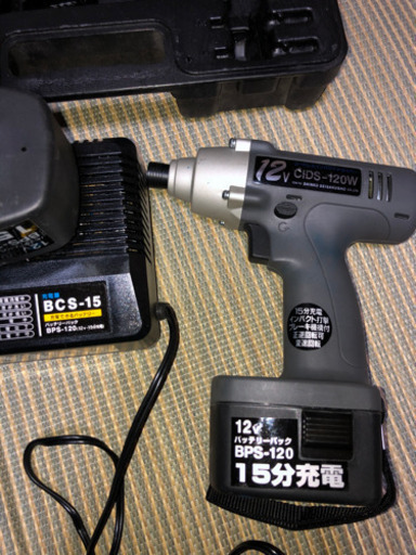 コードレスインパクトドライバー12v