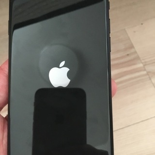 iPhone SE第二世代　ブラック　64GB