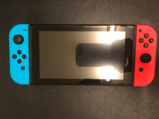 【取引中】Nintendo Switch (ネオンブルー/ネオンレッド)
