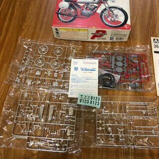 【レアプラモ】ホンダドリーム５０　ＨＲＣレーシング仕様　1/12
