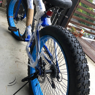 ファットバイク　極太タイヤ　