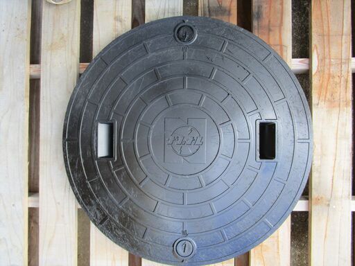 ナショナル製浄化槽用の蓋　500タイプ（ロック付き）