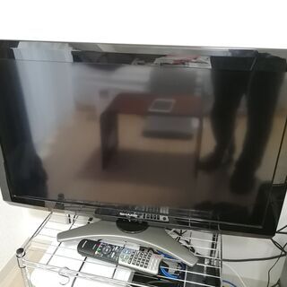 SHARP AQUOS (LC-32E8) 2011年製 32型 B-Casカード、リモコン、取説付