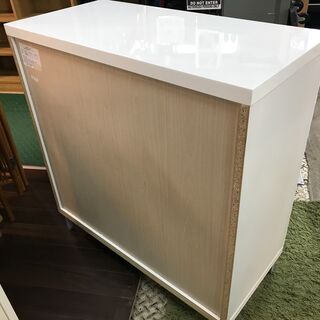 波型扉　キャビネット　白