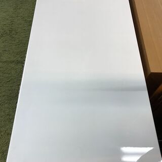 波型扉　キャビネット　白