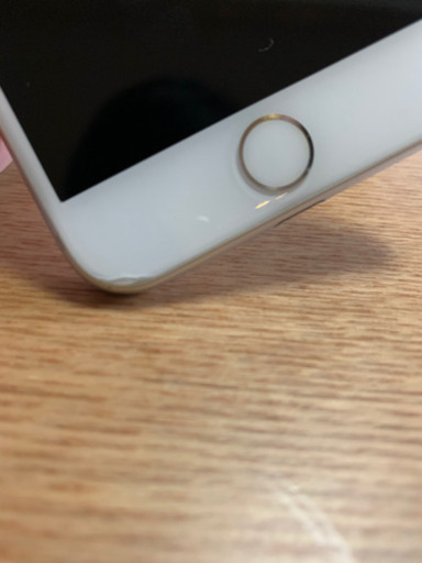 iPhone7シルバー iPod touchシルバー付き スマホ