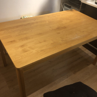 大塚家具　ダイニングテーブル　135×78×71