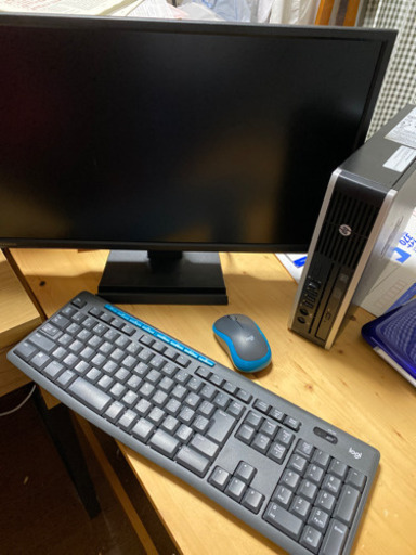 HP Compaq デスクトップパソコン　モニター　キーボードマウス付属