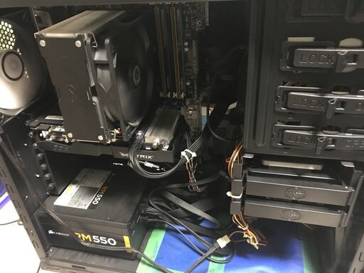 すぐ使えるゲーミングパソコン・27インチFHDモニターセットで売ります