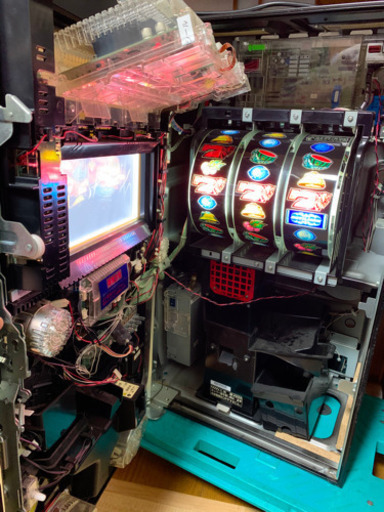 パチスロ機　デビルマン2  コインフリー、キー付き