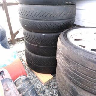 18インチタイヤホイルです