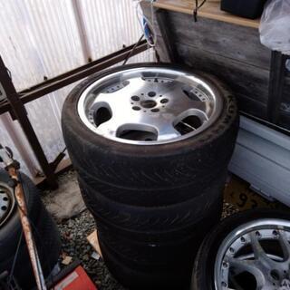 18インチタイヤホイルです
