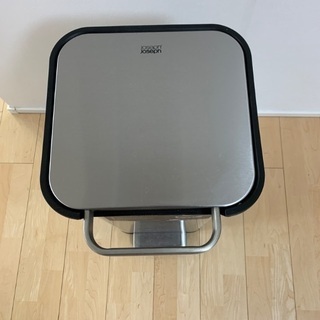 【美品】Joseph Joseph Titan 20 ごみ圧縮機 Joseph Joseph Titan20 ゴミ圧縮機能付き【新品未使用】 Amazon