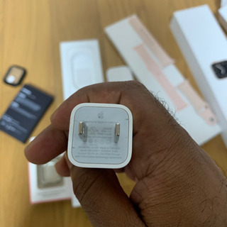 APPLE WATCH 5  40MM GPS 