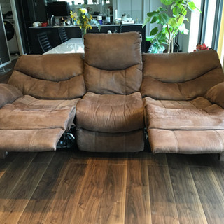 アメリカンクラシックなリクライニングソファ米国製