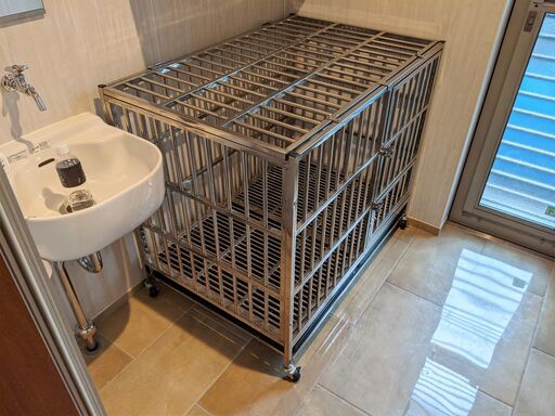 大型犬用ケージ・犬舎・犬小屋 ステンレス製 天井開閉 トレー付き
