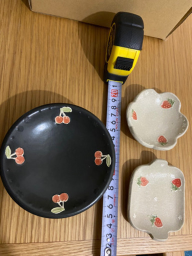 器工房 徨月 中村佳菜子さんの豆皿です。