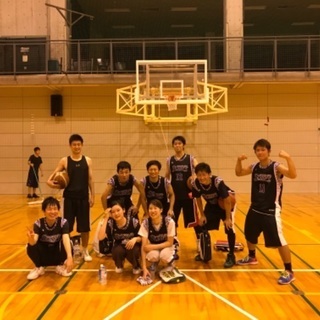 バスケメンバー大募集(^^)  明石海浜公園の体育館で練習しています