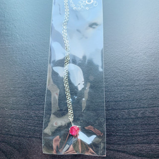 パール、ダイヤライトブラウンダイヤ、エメラルド、サファイア、ルビー