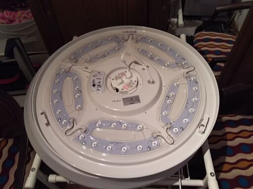 まだ、一年も使っていないLEDのシーリングライトです。