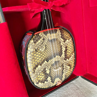 三線 沖縄 蛇皮 強化張り ハードケース 予備 弦 新垣三線 本蛇皮強化張り三線ハードケースセット池武当新垣三線店