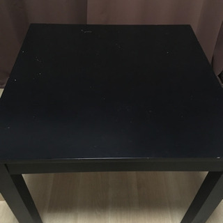 テーブル　黒色