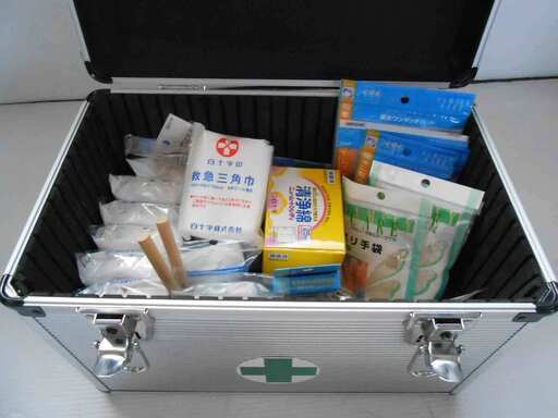 配送可】災害対策 救急箱 アルミ製の救急箱 鍵、ストラップ付（近くなら