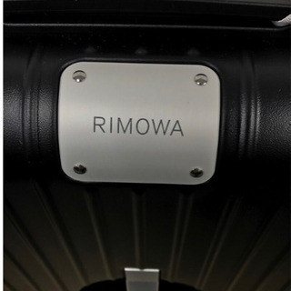 新品未使用】最終値下げ5/15まで ポルシェ x リモワ 激レアスーツ