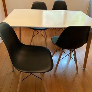 ダイニングテーブルと椅子4つのセット - ダイニングセット 