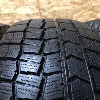 DUNLOP WINTER MAXX WM02 215/60R16 16インチ スタッドレス 4本 2016～17年製 バリ溝 マークX ティアナ等　(MTD45) クレジットカード QR決済可能