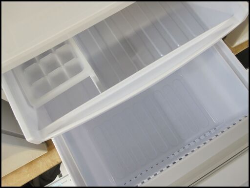 新生活！19800円 シャープ 2ドア冷蔵庫 137L 2018年 ホワイト SJ-C14D