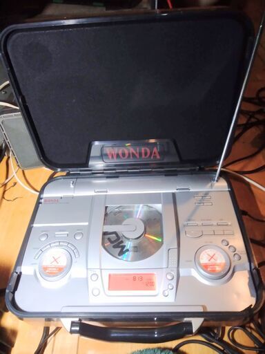 かっこいい アタッシュケース型 CD ラジオ プレイヤー 懸賞 アサヒ WONDA ワンダ リズムトランク スパイ SPY 007