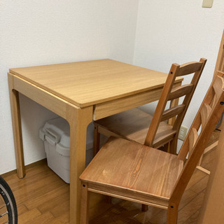 1/28(木)まで　IKEA 伸縮式　ダイニングテーブルと椅子2脚
