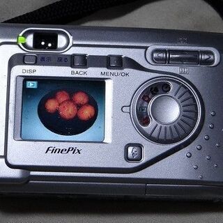 フジフイルム　デジタルズームカメラ「FinePix A303」 再投稿
