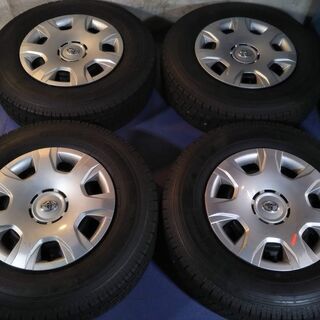 冬 2018年 ハイエース 【~90％富山市/手渡しもOK】200 ハイエース 200系 195/80R15 LT 日本製 TOYO 4本 車検対応 スタッドレス 15インチ