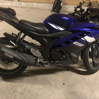 YZF-R15 グリップヒーター、USB充電、ヘルメットホルダー、多機種対応スマホスタンド付き