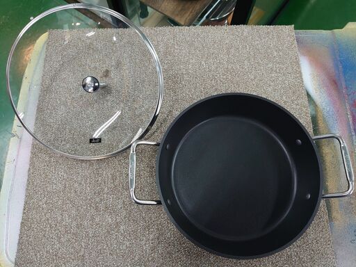 フィスラー(Fissler) 両手鍋 24㎝ ガラス蓋付き【愛品倶楽部柏店