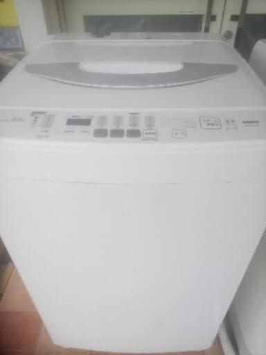 サンヨー洗濯機8キロインバーター別館倉庫浦添市安波茶2-8-6においてます