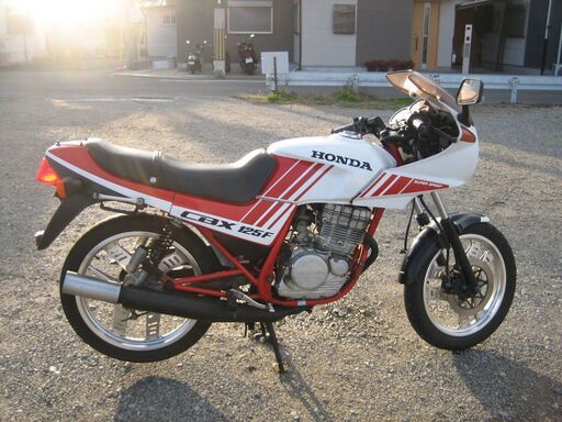 CBX125F 綺麗な車体で少走行 動画付