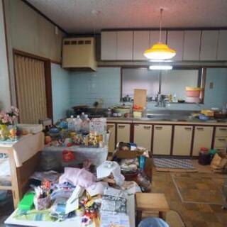 🏘家具、家電、食器、布団、ベッド、タンス、その他諸々…
