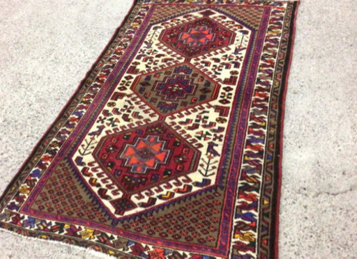 定価12万　ペルシャ絨毯　手織り絨毯