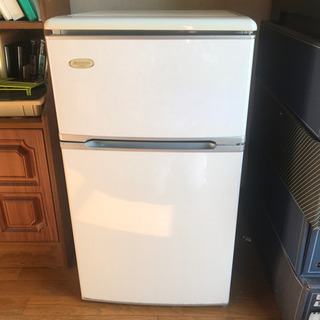 冷蔵庫　85L